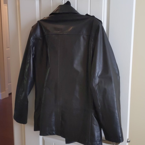 Men's Leather Jacket - Picture 5 of 8